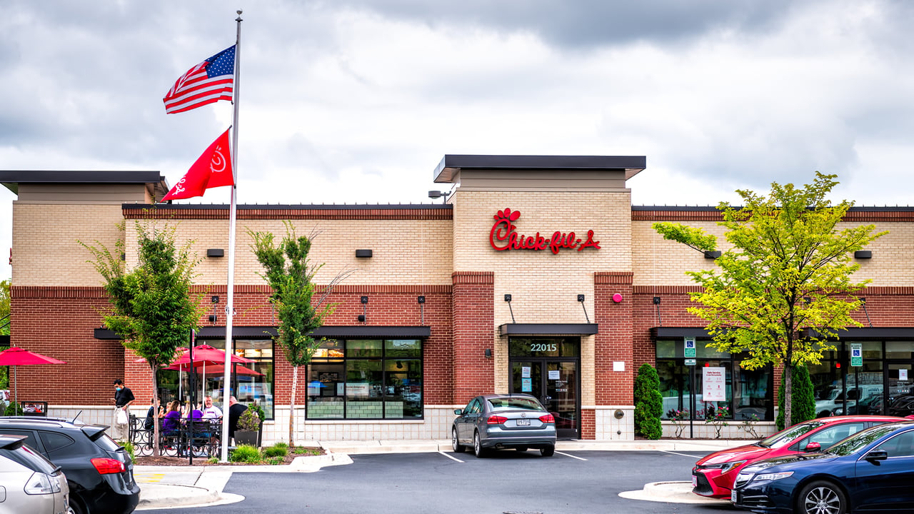 This $10,000 Chick-fil-A Franchise is Making Millions and You Can Too 