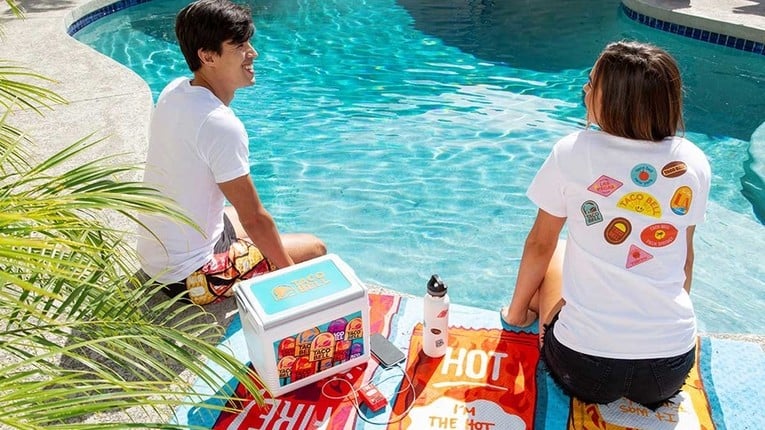 Tacos and ‘Bell’hops: Taco Bell Will Open a Pop-Up Hotel in Palm Springs This Summer