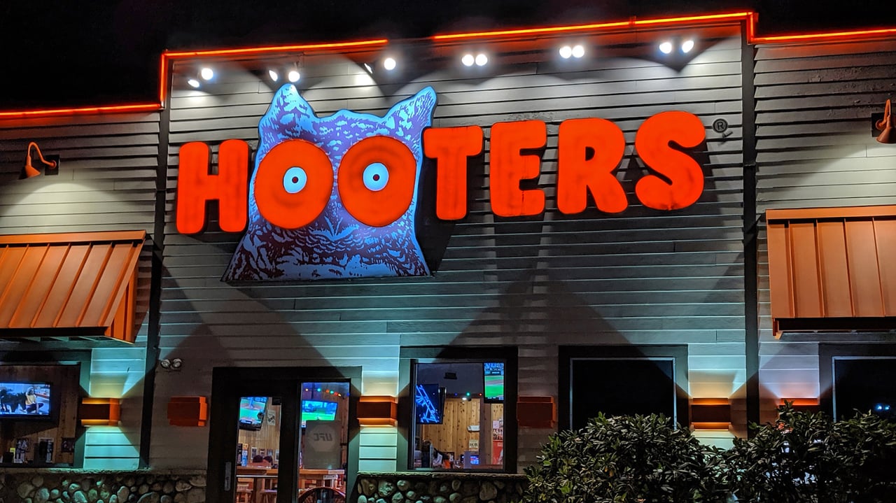 Hooters Bankruptcy - Chapter 11 - April 2025 - 1851 Franchise
