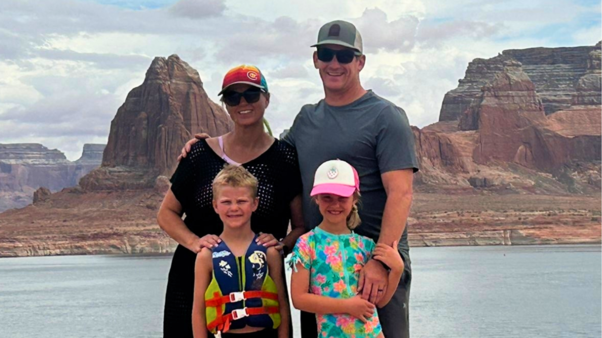 Escapology franchisees Thomas and Whitney Hughes and family