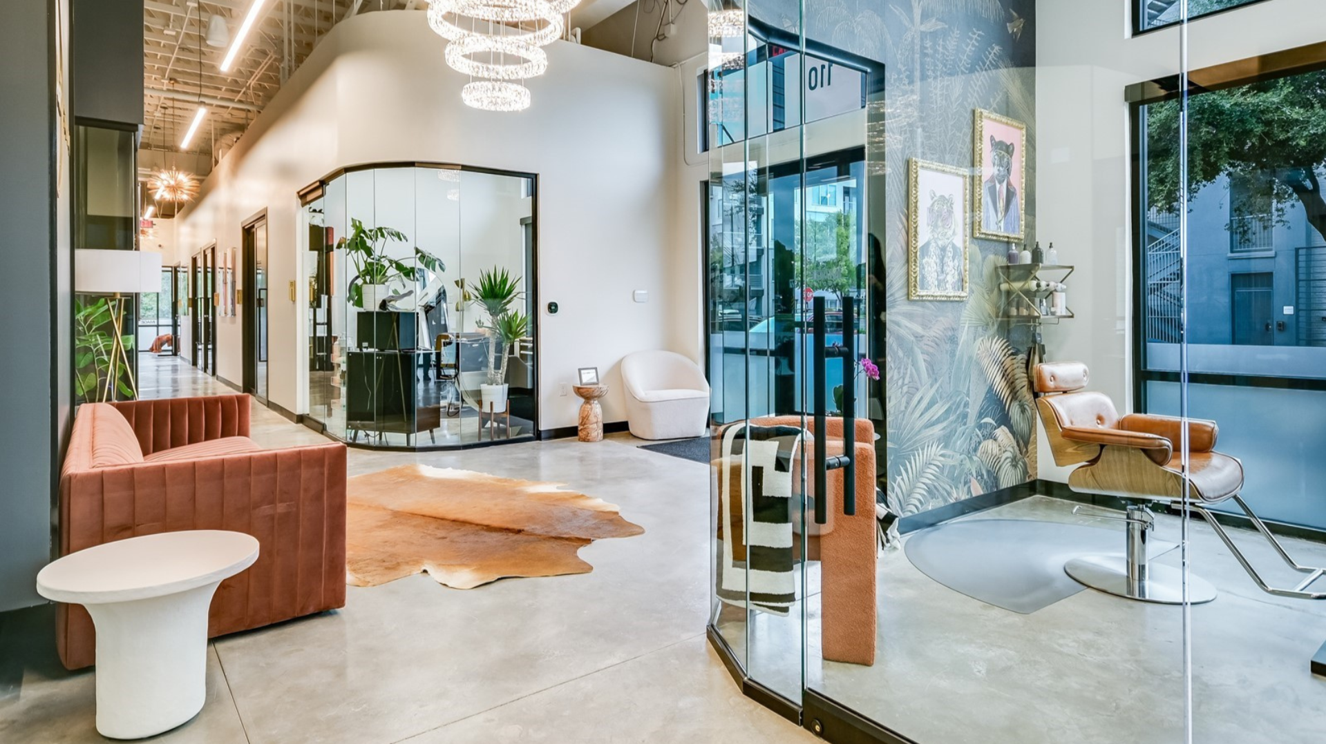 IMAGINE studios Salon Suite