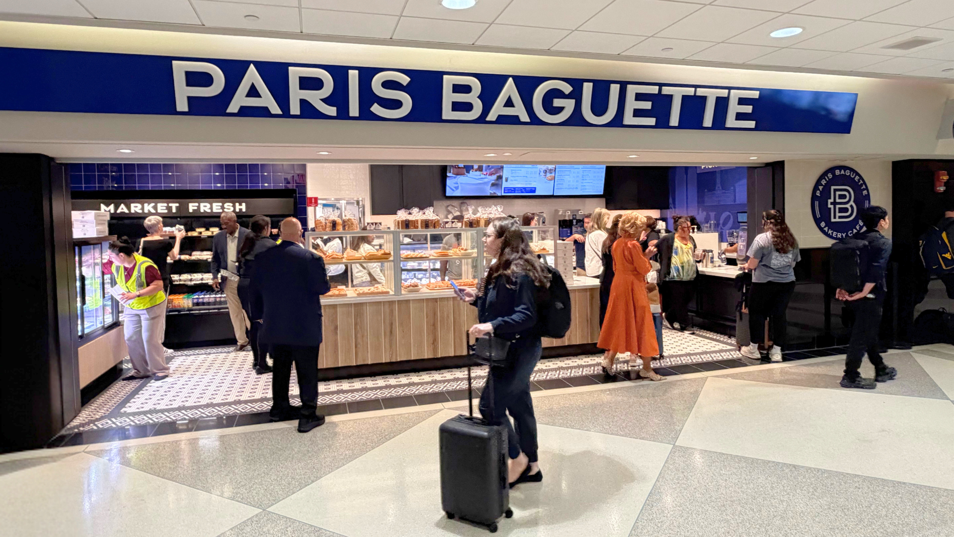 Photo of Philadelphia International Airport Paris Baguette bakery café