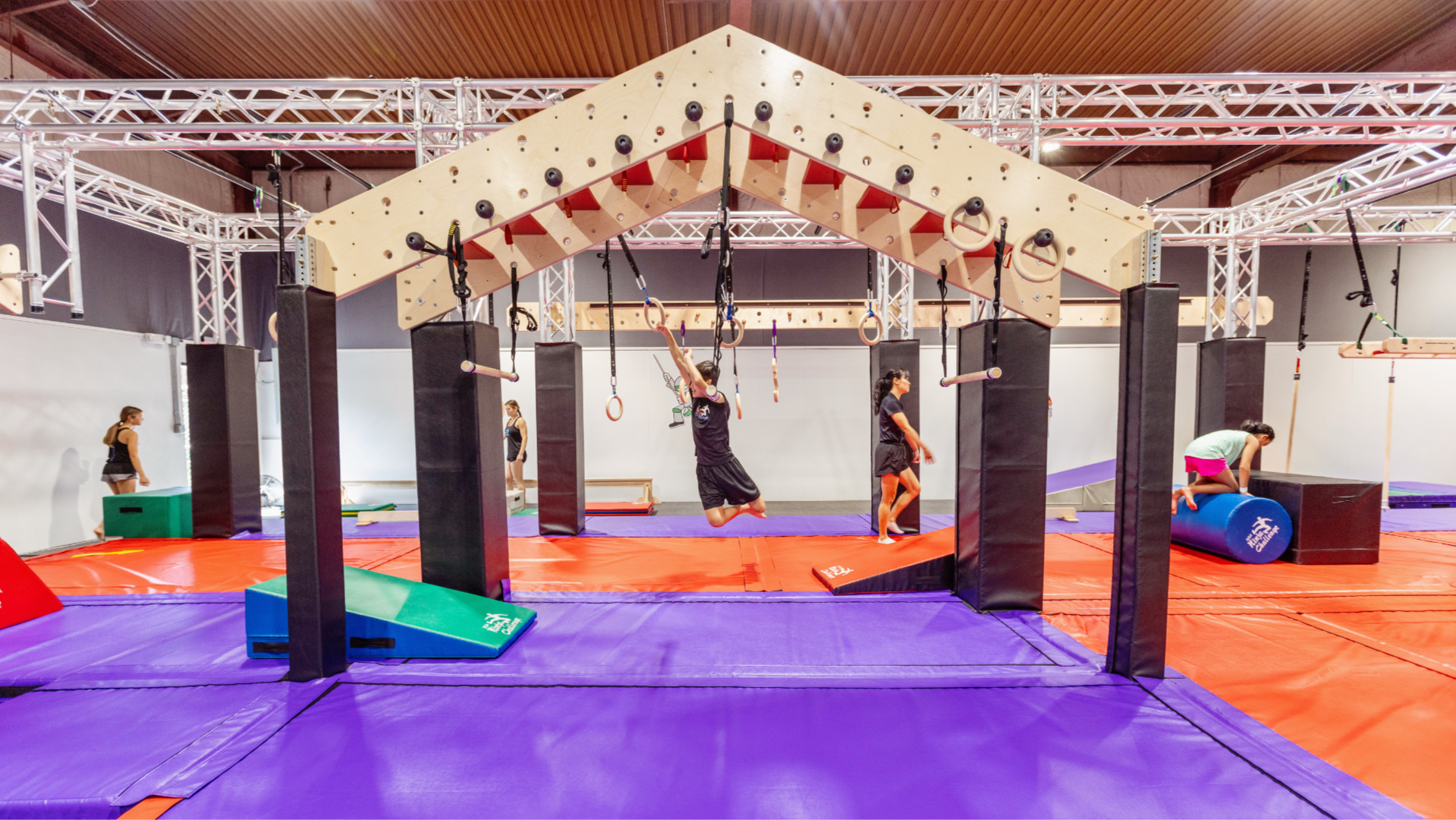 USA Ninja Challenge franchise opportunity. Inside of the gym with people training